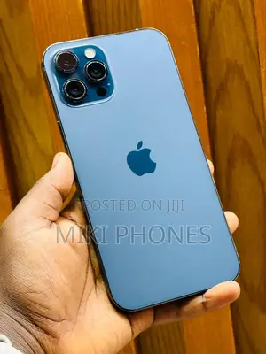 Photo - Apple iPhone 12 Pro Max 128 GB Black