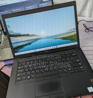 Photo - Laptop Dell Latitude 7490 8GB Intel Core I7 SSD 512GB