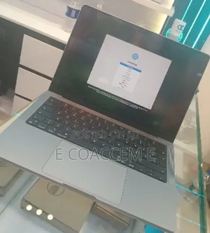 New Laptop Apple MacBook Pro 2024 M3 14-Inch 24GB Apple M3 SSD 512GB