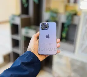 Photo - Apple iPhone 14 Pro Max 256 GB Purple