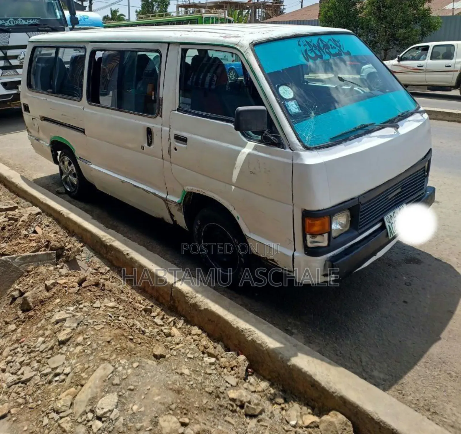 Toyota HiAce 1986 White