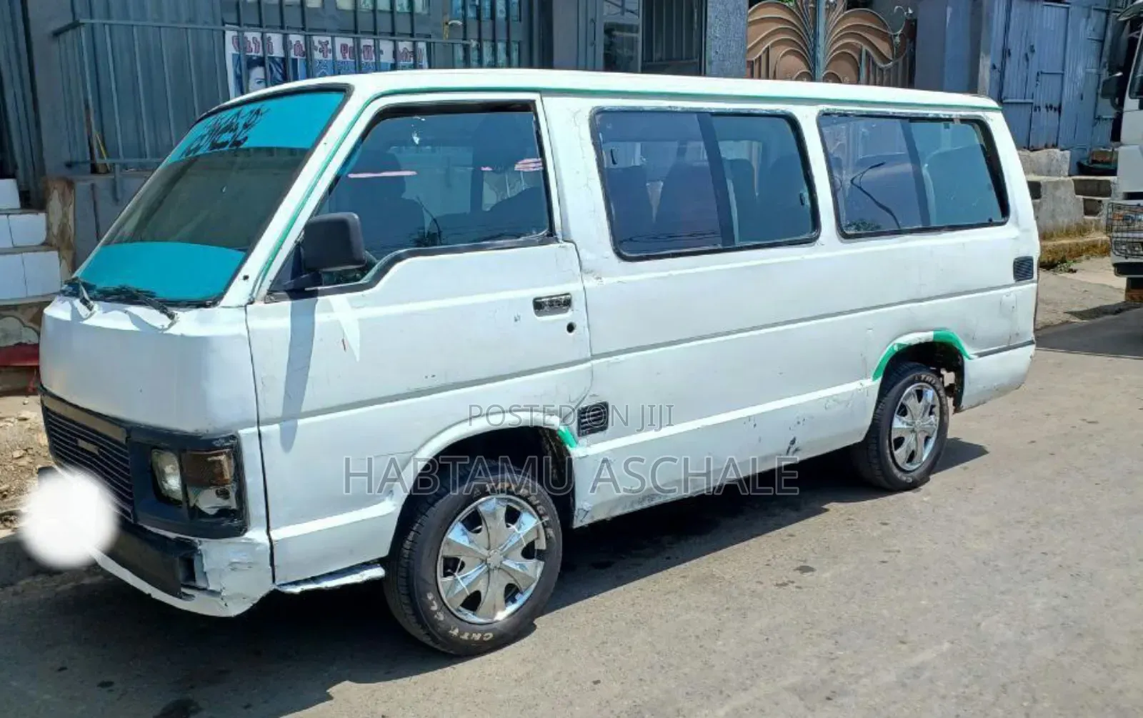 Toyota HiAce 1986 White