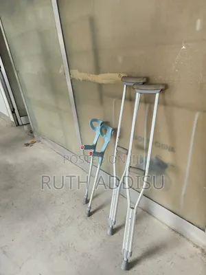 Axillary Bilateral Crutches軟木brand New Axillary Crutches軟木crutches New