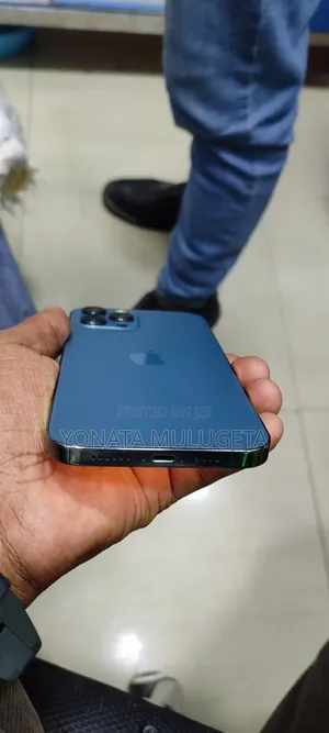 Photo - Apple iPhone 12 Pro Max 128 GB Blue