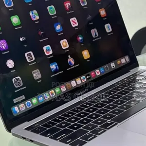 New Laptop Apple MacBook Pro 2019 8GB Intel Core i5 SSD 128GB