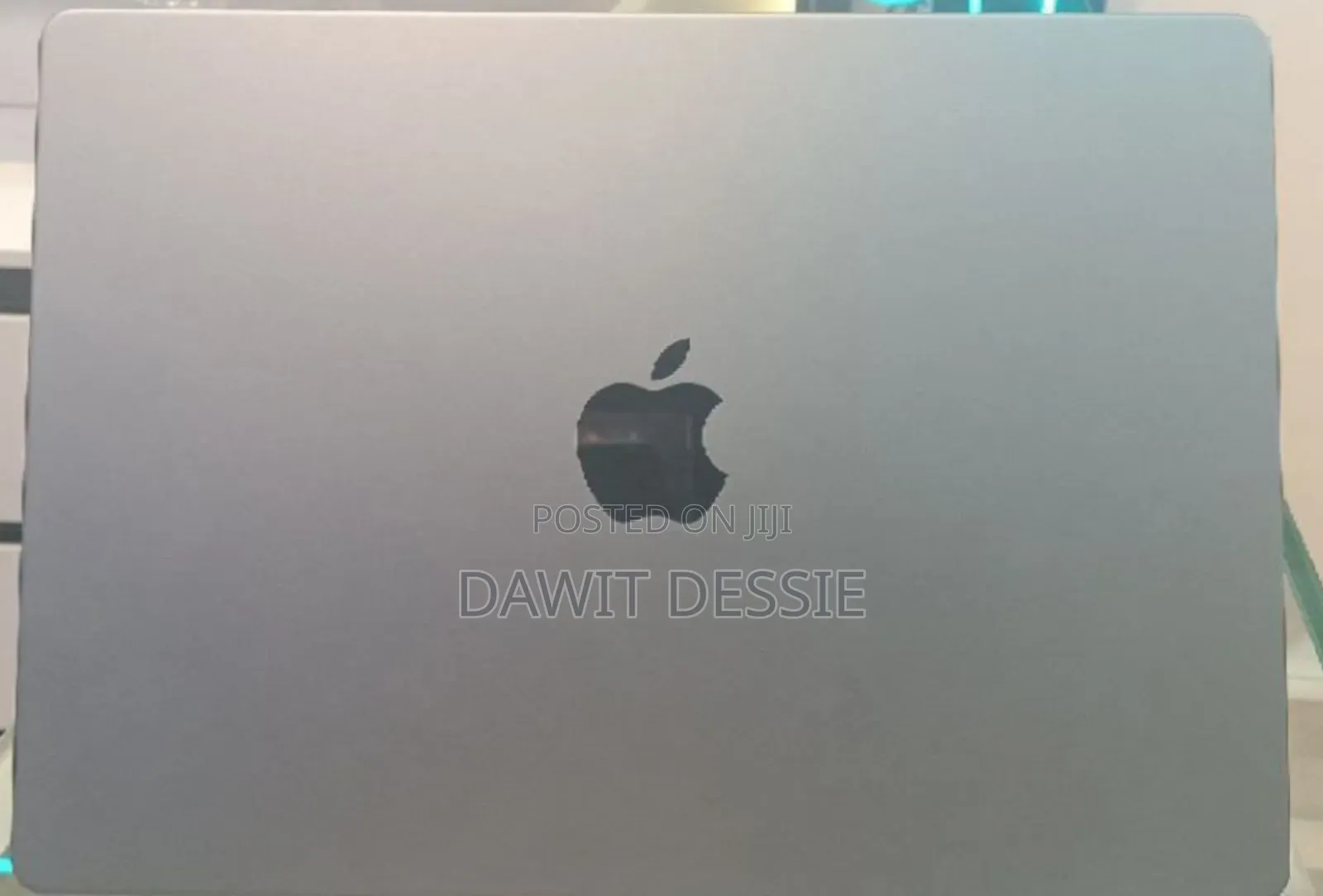 New Laptop Apple MacBook Pro 2023 M3 14-Inch 24GB Apple M3 SSD 512GB