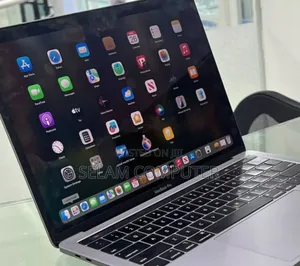 New Laptop Apple MacBook Pro 2019 8GB Intel Core I5 SSD 128GB