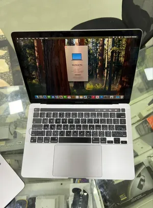 New Laptop Apple MacBook Pro 2020 M1 8GB Apple M1 Pro SSD 256GB