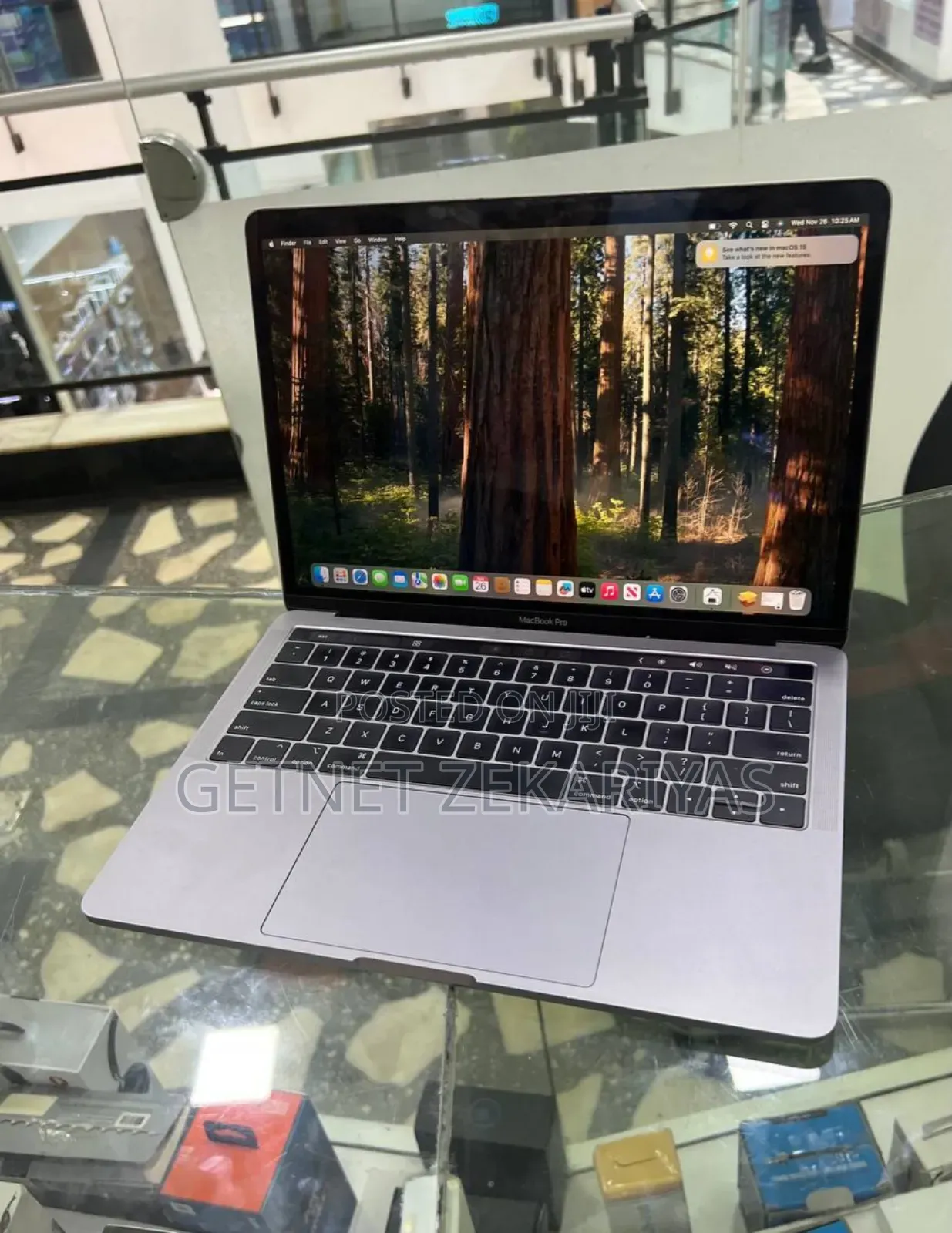 New Laptop Apple MacBook Pro 2019 8GB Intel Core I5 SSD 128GB
