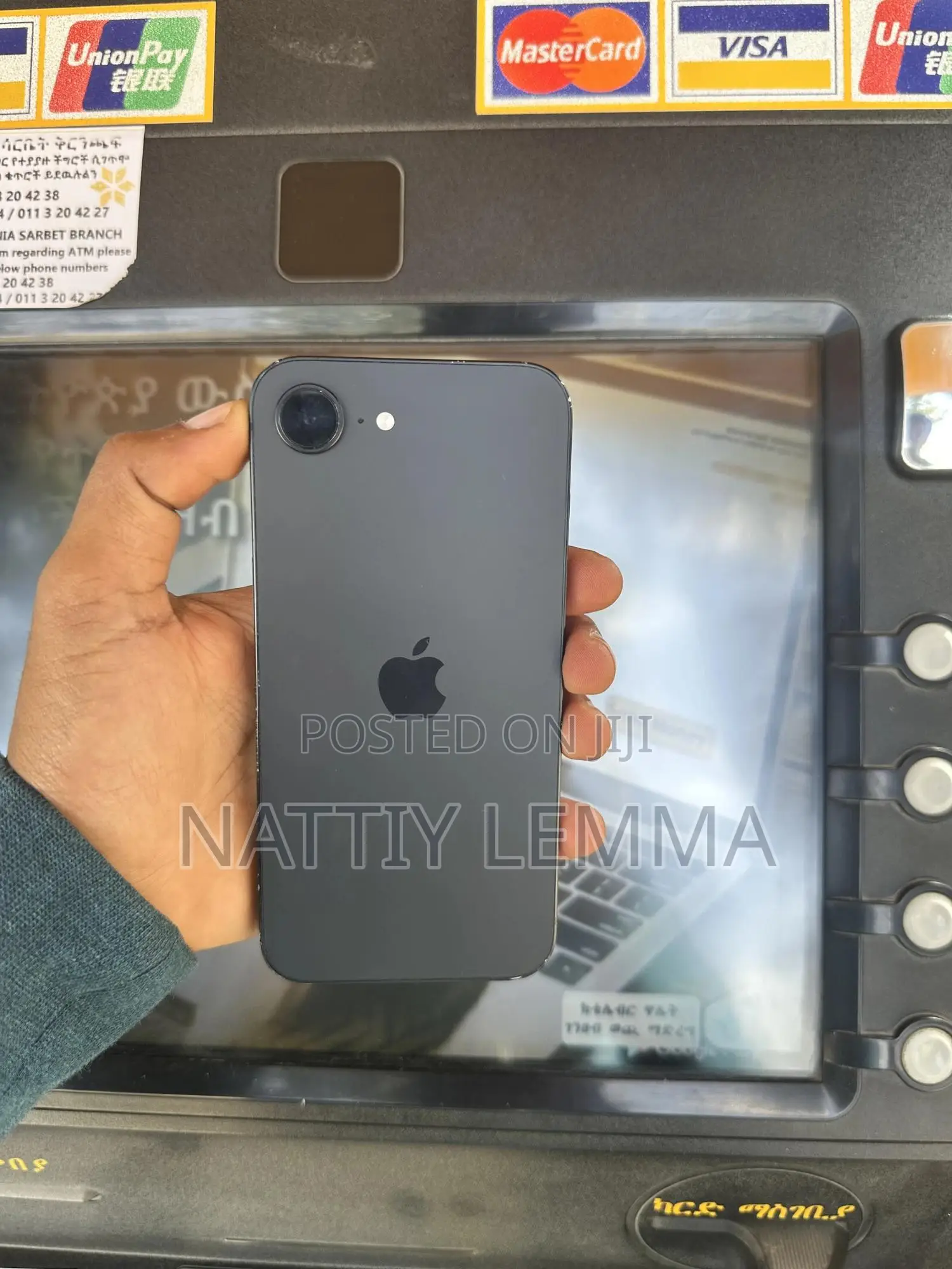 Apple iPhone 16e 128 GB Black