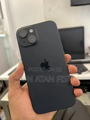 Photo - Apple iPhone 15 128 GB Black