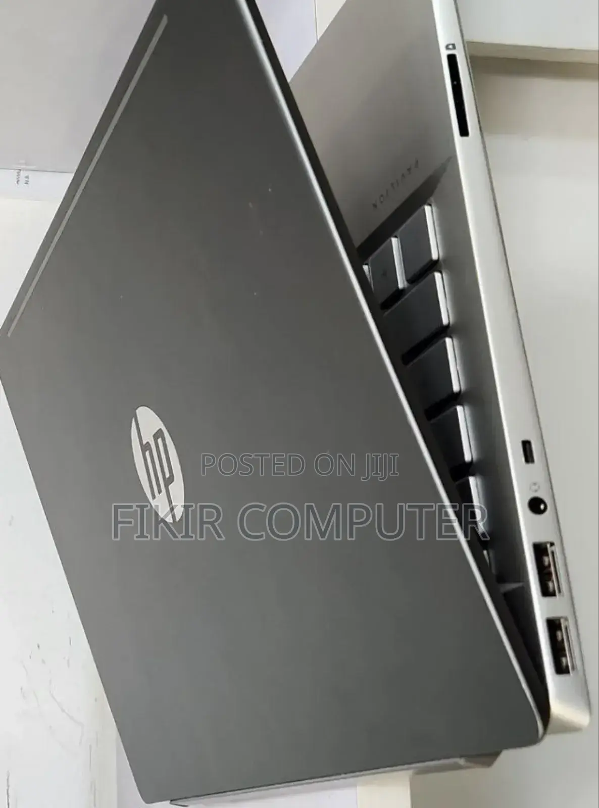 New Laptop HP Pavilion 10 8GB Intel Core I5 SSD 512GB