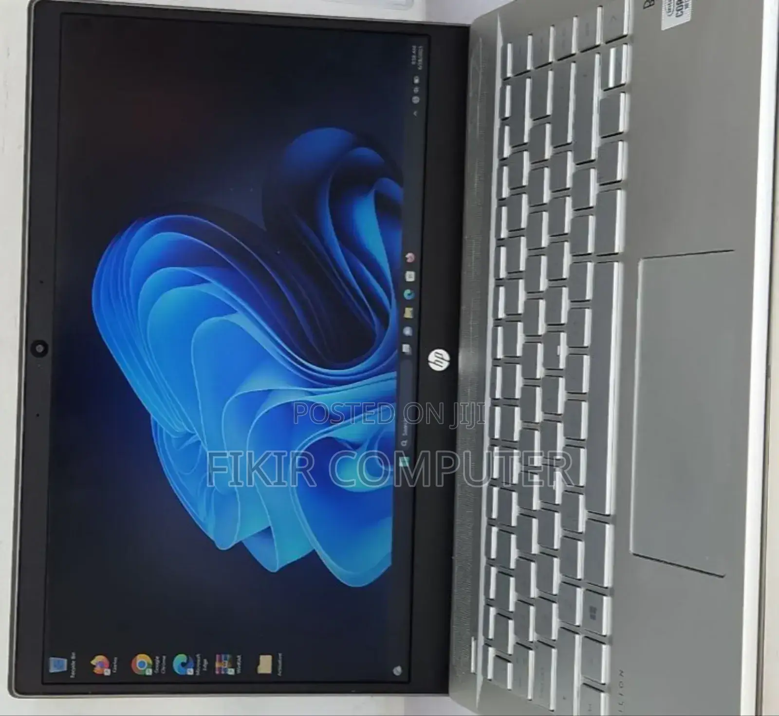 New Laptop HP Pavilion 10 8GB Intel Core I5 SSD 512GB