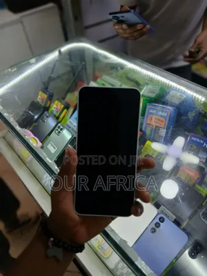 Photo - New Samsung Galaxy A16 5G 128 GB White