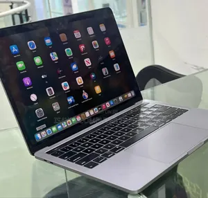 New Laptop Apple MacBook Pro 2019 8GB Intel Core I5 SSD 128GB