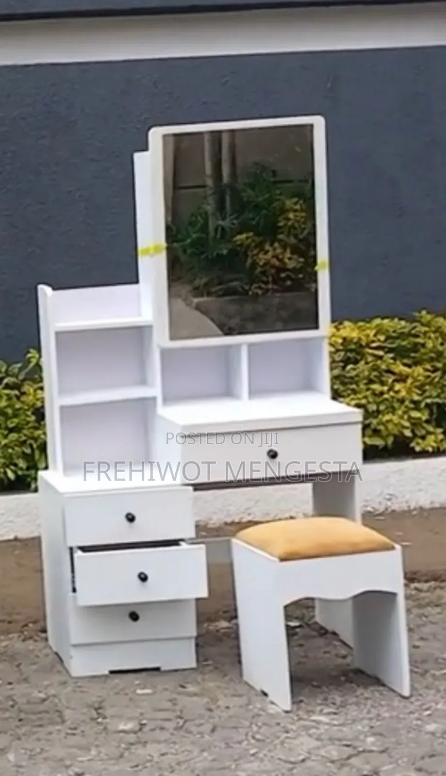 Within Chair
