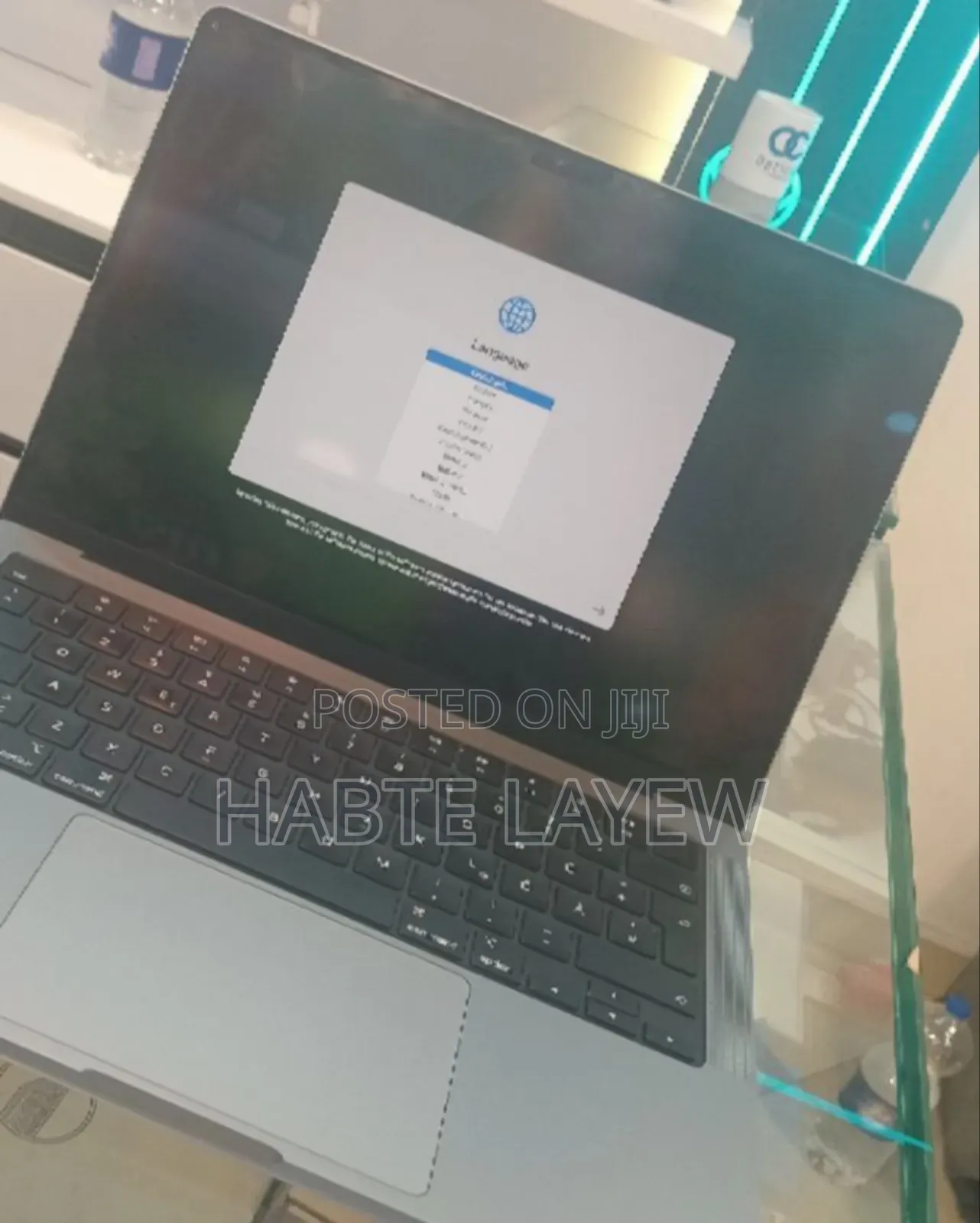 New Laptop Apple MacBook 24GB Apple M3 SSD 512GB