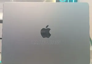 New Laptop Apple MacBook 24GB Apple M3 SSD 512GB