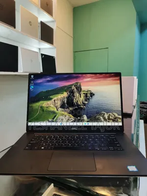 Photo - New Laptop Dell Precision 5540 16GB Intel Core I7 SSD 512GB