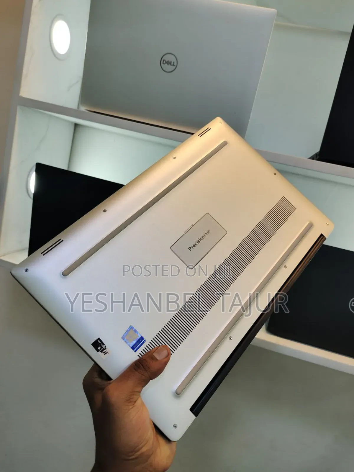 New Laptop Dell Precision 5540 16GB Intel Core I7 SSD 512GB