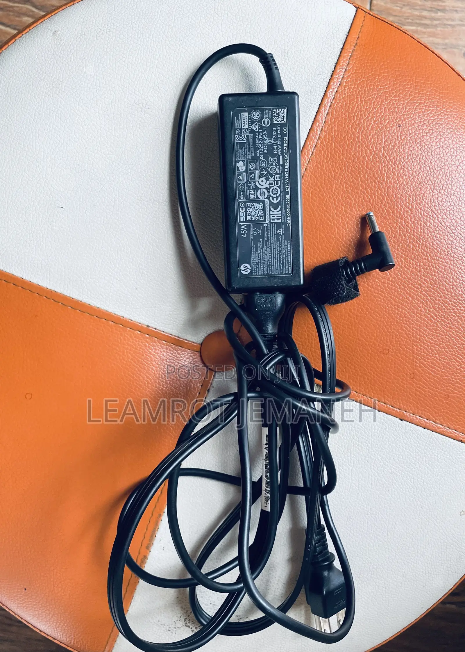 Laptop HP 14-Ep0063 4GB Intel Core 3 HDD+SSD 256GB