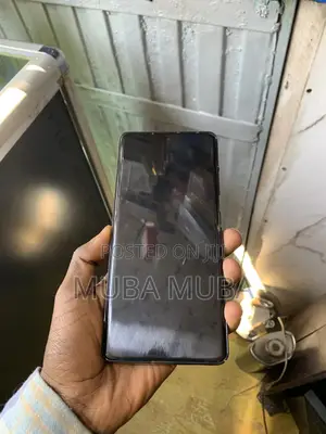 Photo - New Samsung Galaxy S21 Ultra 5G 128 GB Black