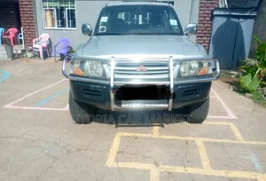 Photo - Mitsubishi Pajero 2002 Silver