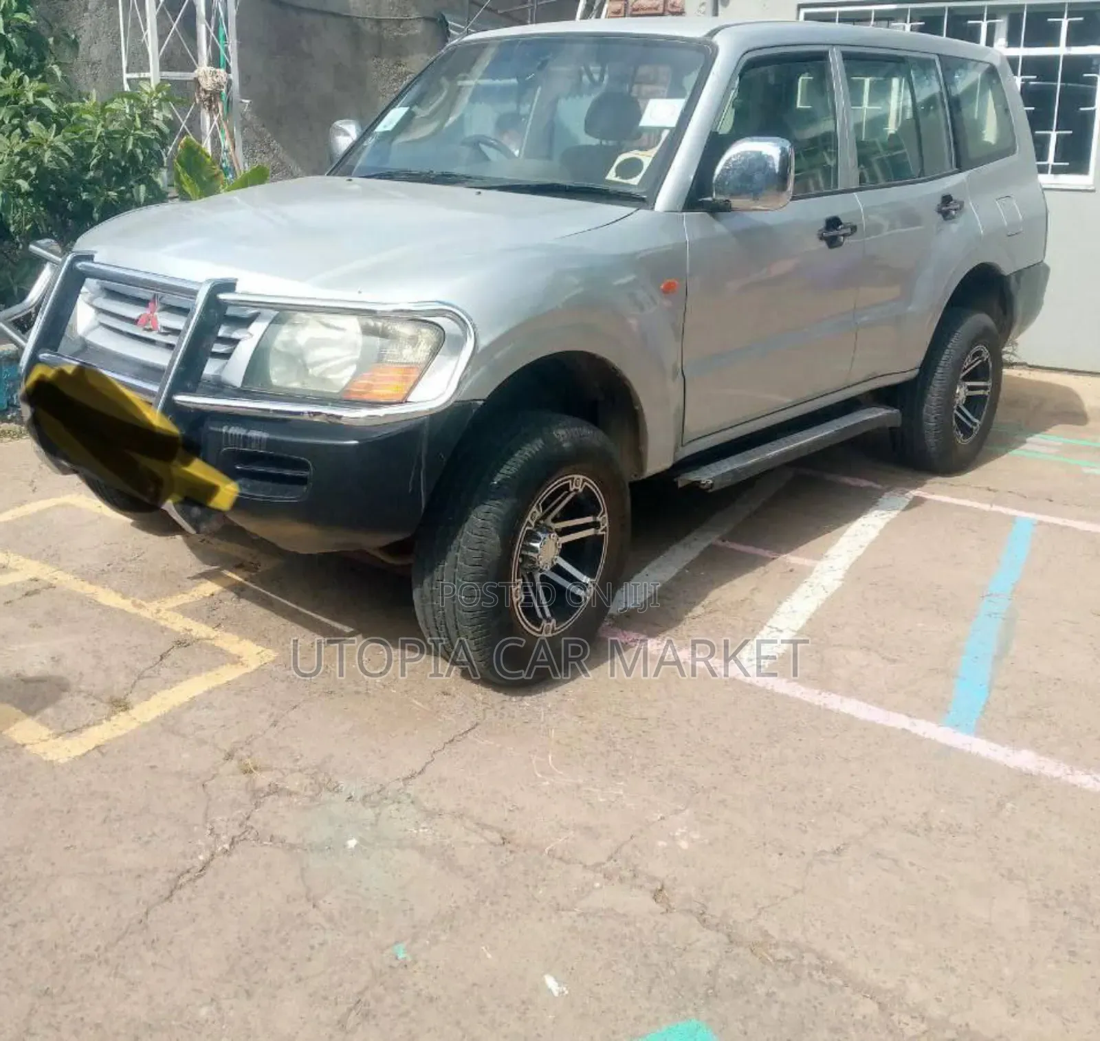 Mitsubishi Pajero 2002 Silver