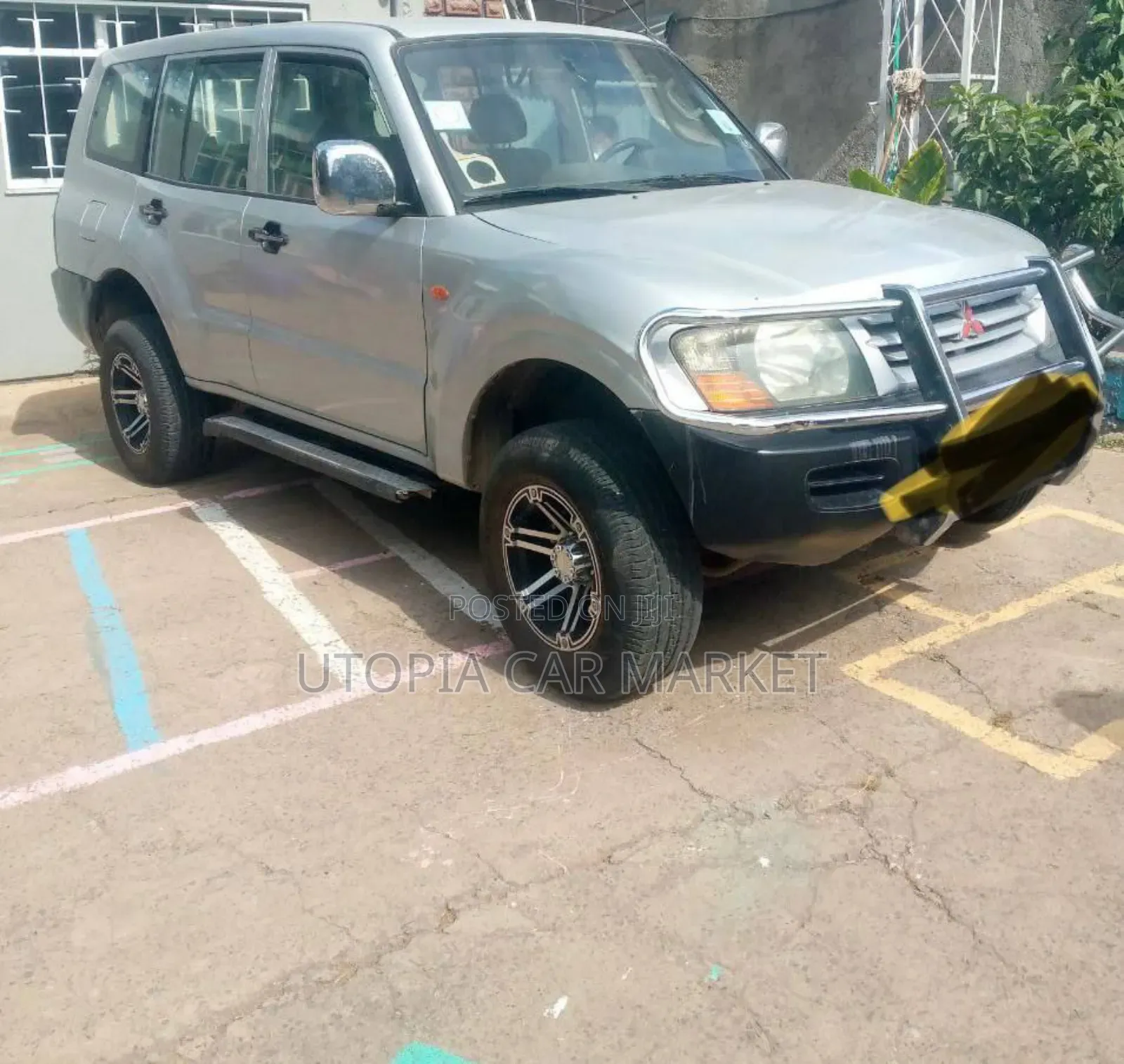 Mitsubishi Pajero 2002 Silver