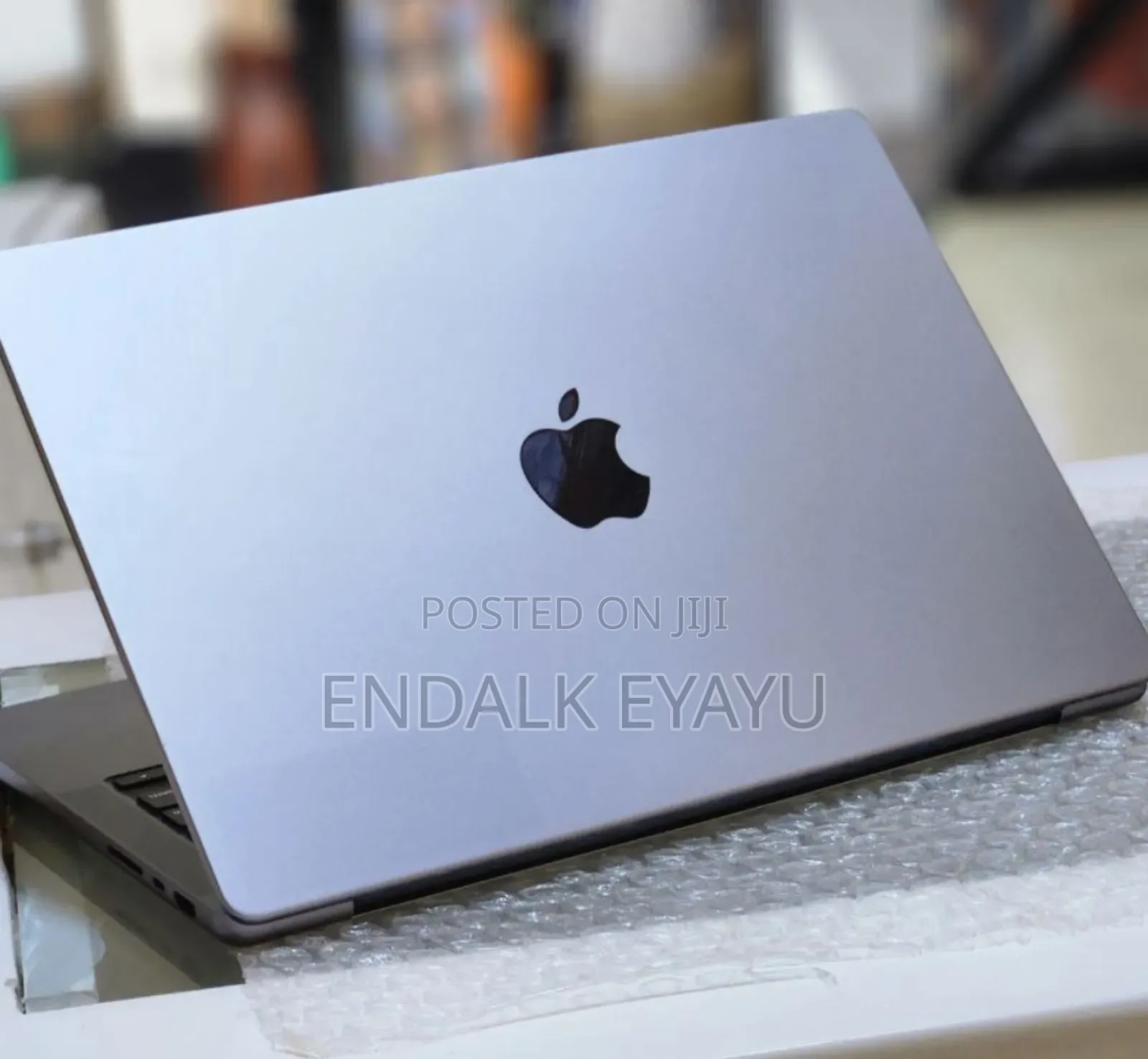 New Laptop Apple MacBook Pro M1 16GB Apple M1 Pro SSD 512GB