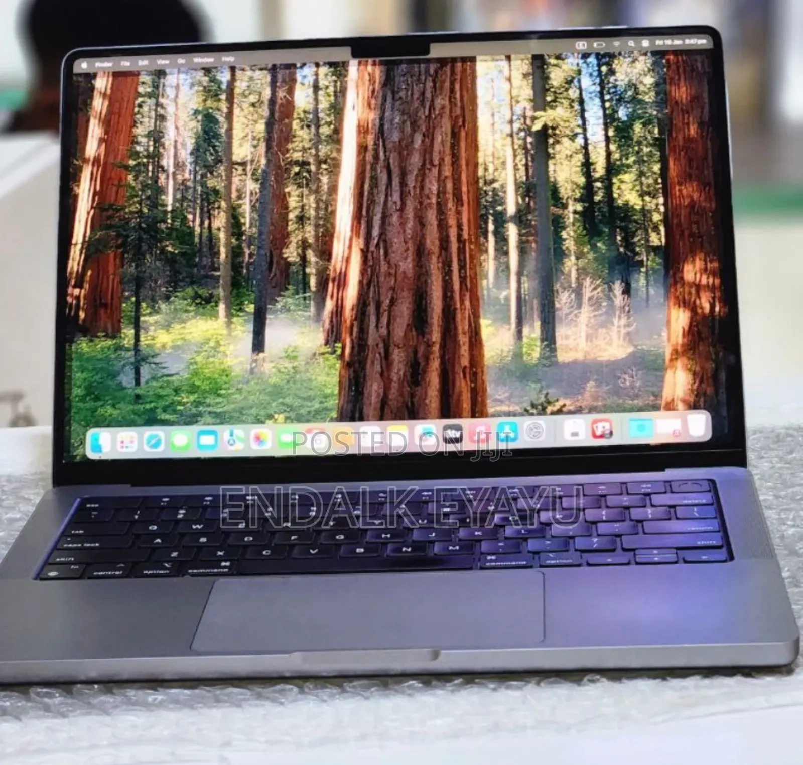 New Laptop Apple MacBook Pro M1 16GB Apple M1 Pro SSD 512GB