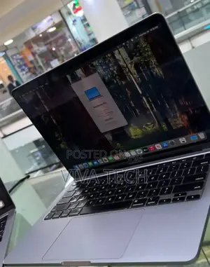 New Laptop Apple MacBook Pro 2020 M1 8GB Intel Core I5 SSD 256GB