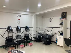 Slghtly Used Womens Hair Salon