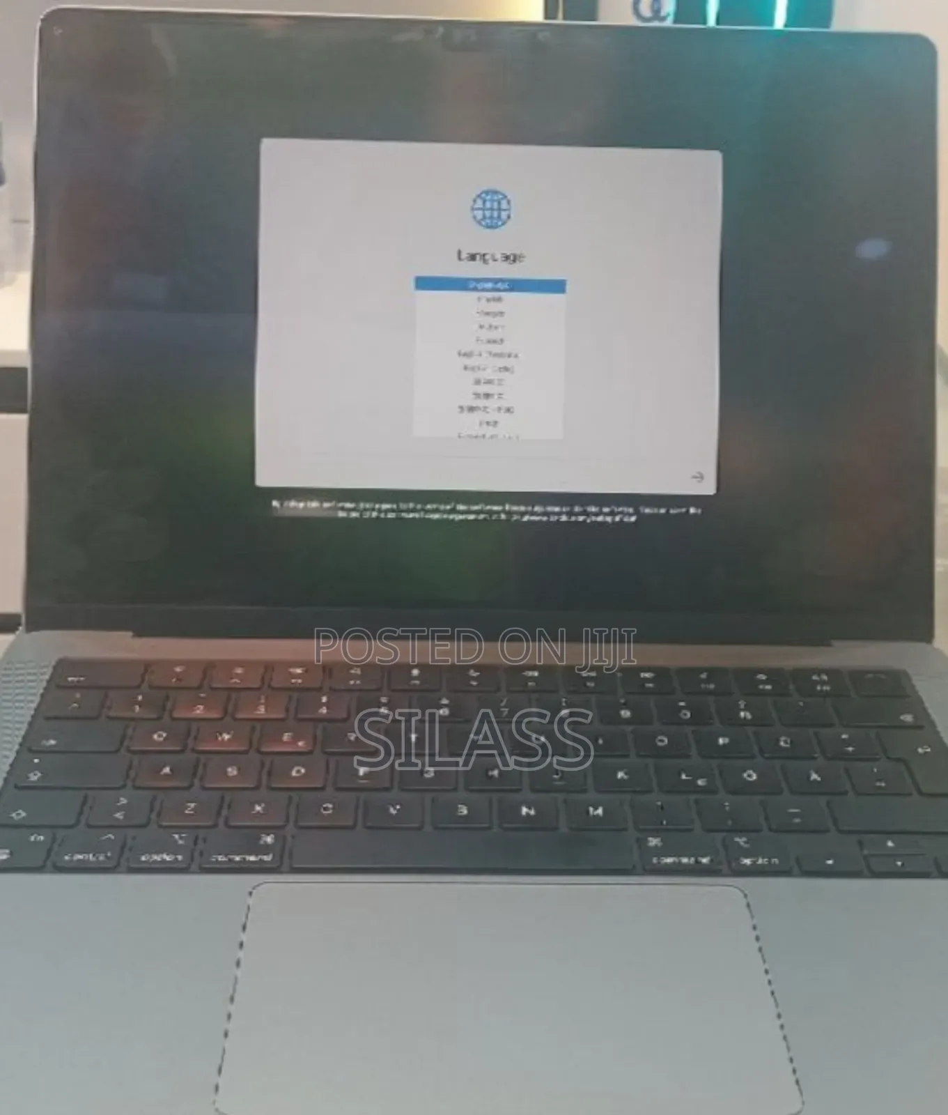 New Apple MacBook Pro 2023 M3 14-Inch 24GB Intel Core M3 SSD 512GB