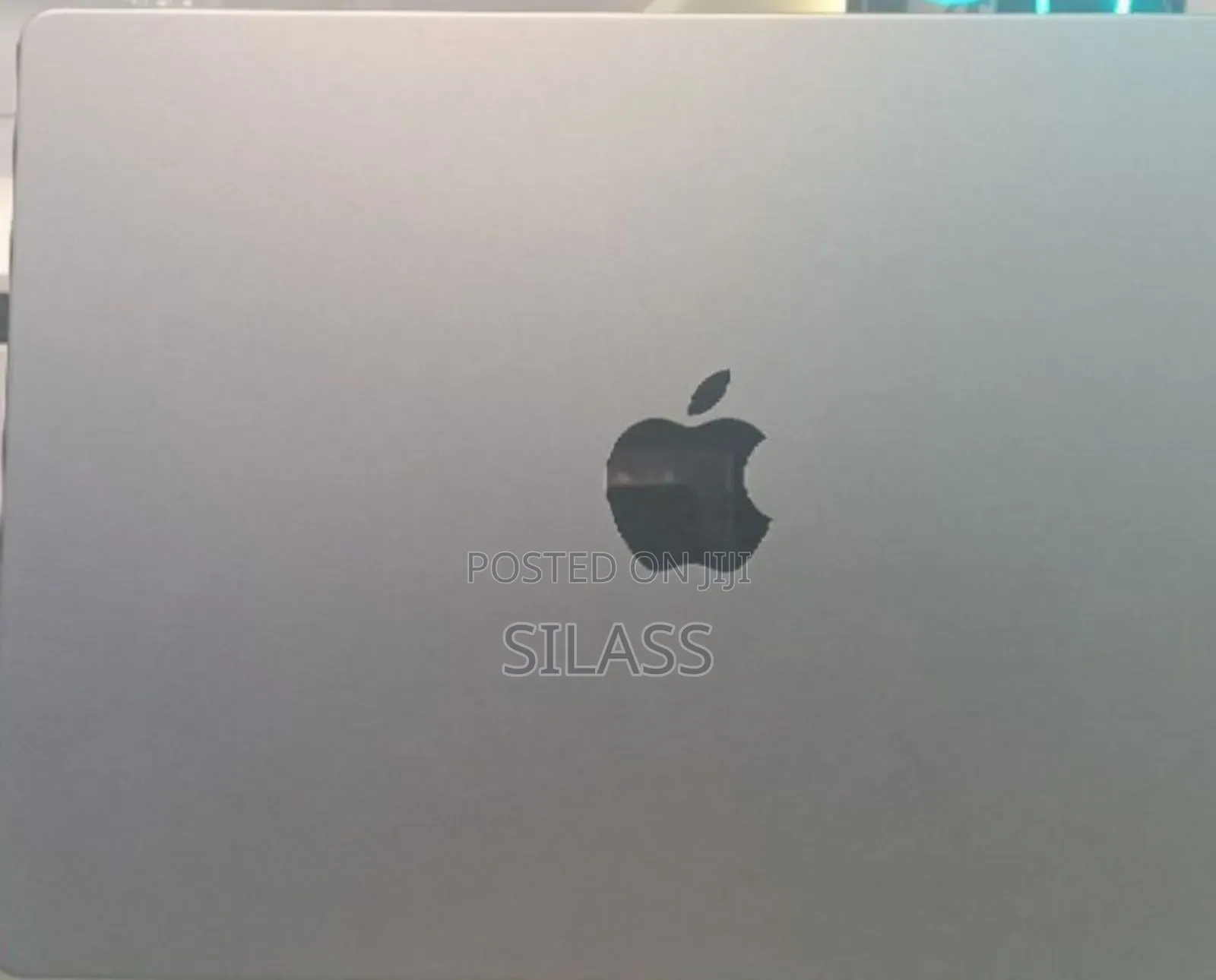 New Apple MacBook Pro 2023 M3 14-Inch 24GB Intel Core M3 SSD 512GB