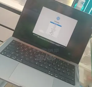 New Apple MacBook Pro 2023 M3 14-Inch 24GB Intel Core M3 SSD 512GB