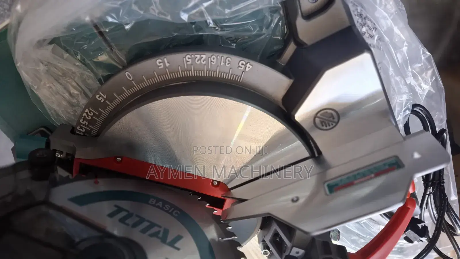 Mitresaw 1800w Total