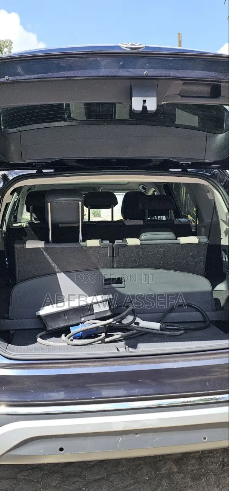 Volkswagen ID.6 2022 Blue