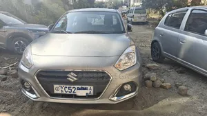 Photo - Suzuki Dzire 2022 Silver