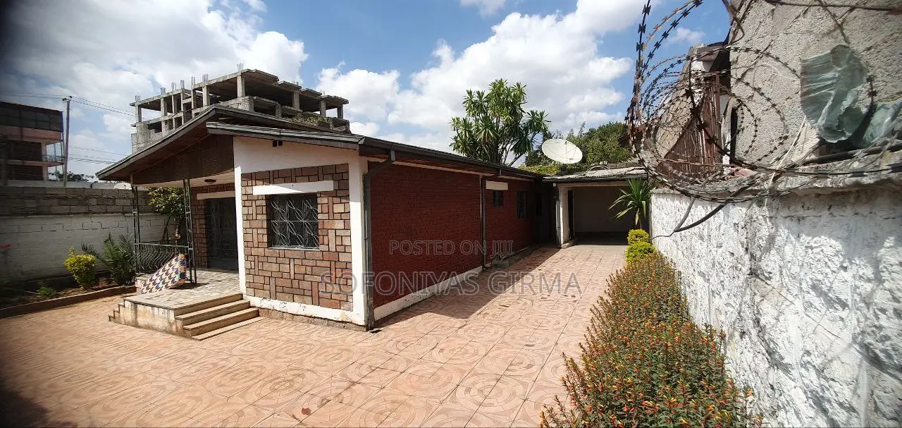 Furnished 2bdrm Villa in Private Villa, Lideta for sale