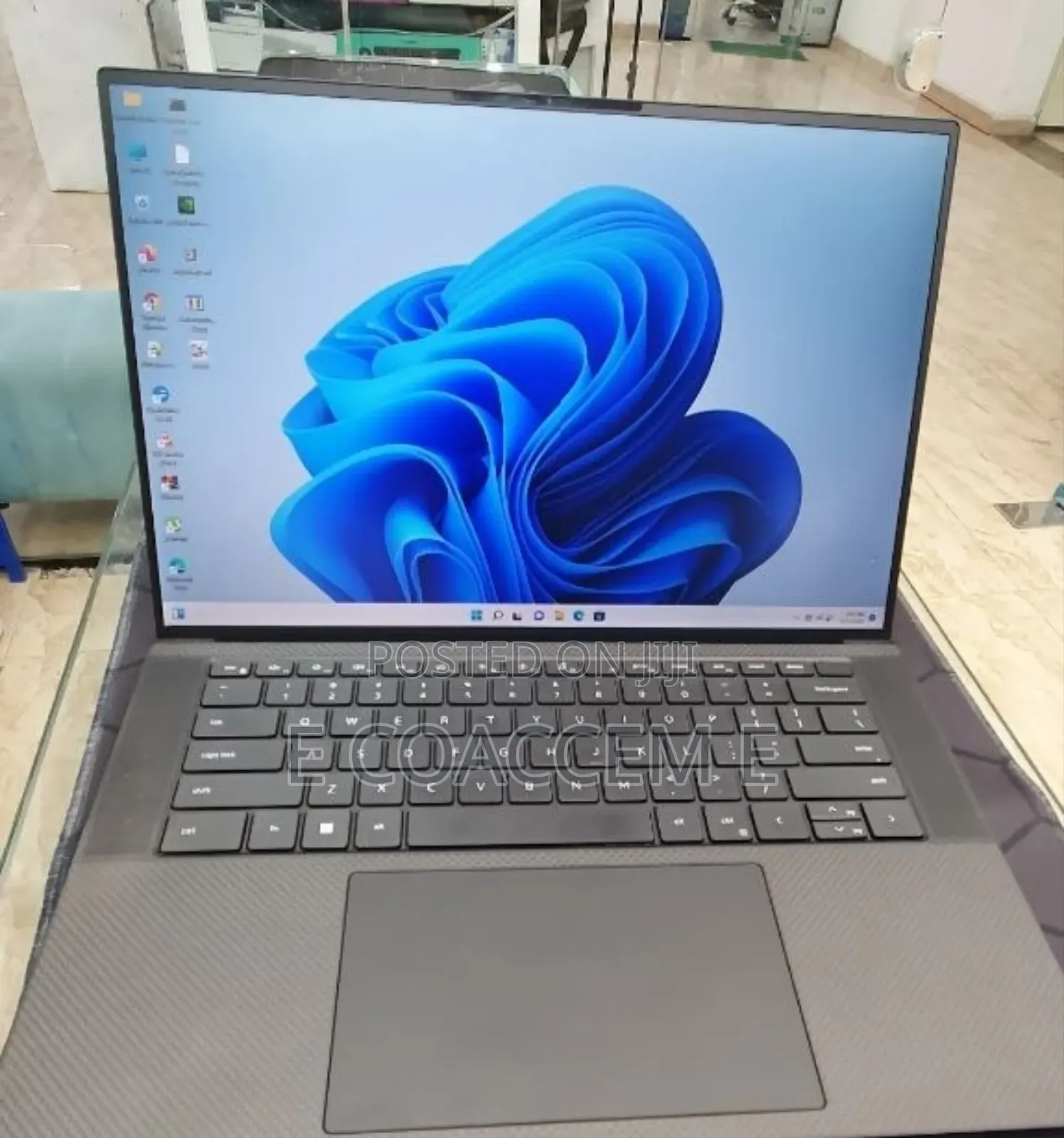 New Laptop Dell 16GB Intel Core I7 SSD 512GB