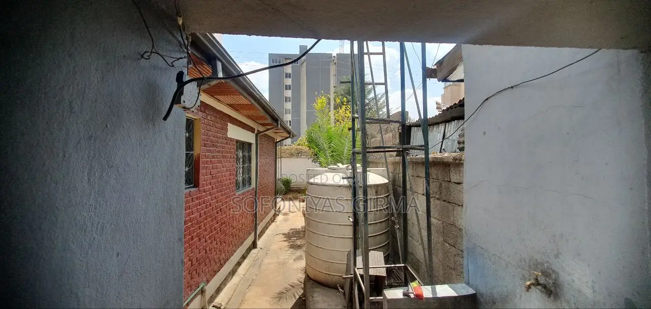 Furnished 2bdrm Villa in Private Villa, Lideta for sale