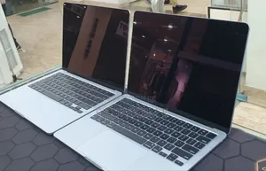 New Laptop Apple MacBook Air 2025 M4 13-Inch 16GB Apple M4 SSD 256GB