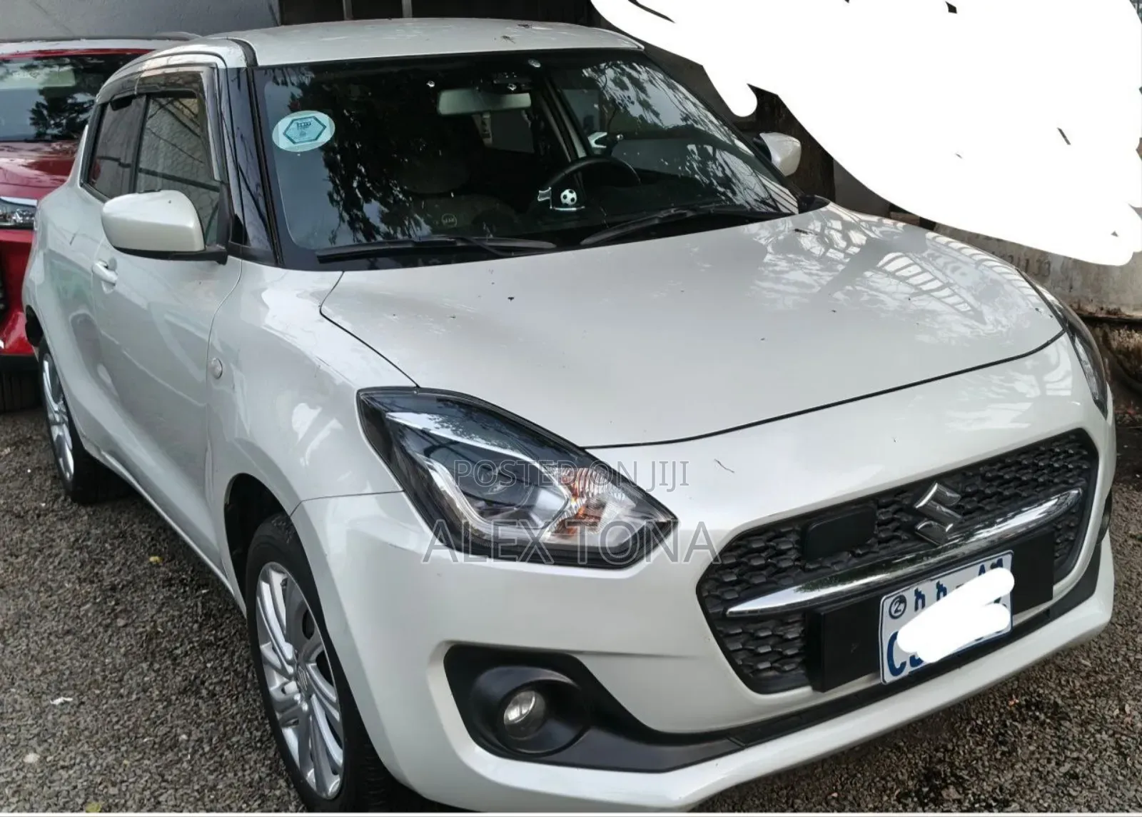 Suzuki Swift 2024 White