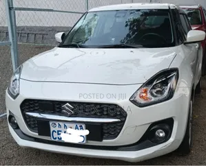 Suzuki Swift 2024 White
