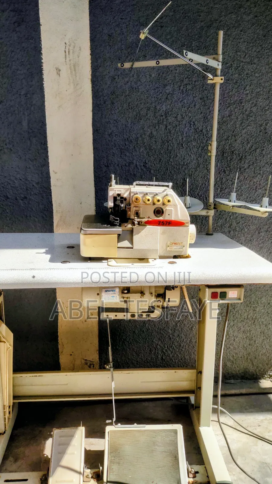 Overlock Sewing Machine Orient 757f