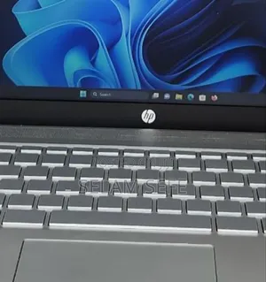 New Laptop HP Pavilion 10 8GB Intel Core I5 SSD 512GB