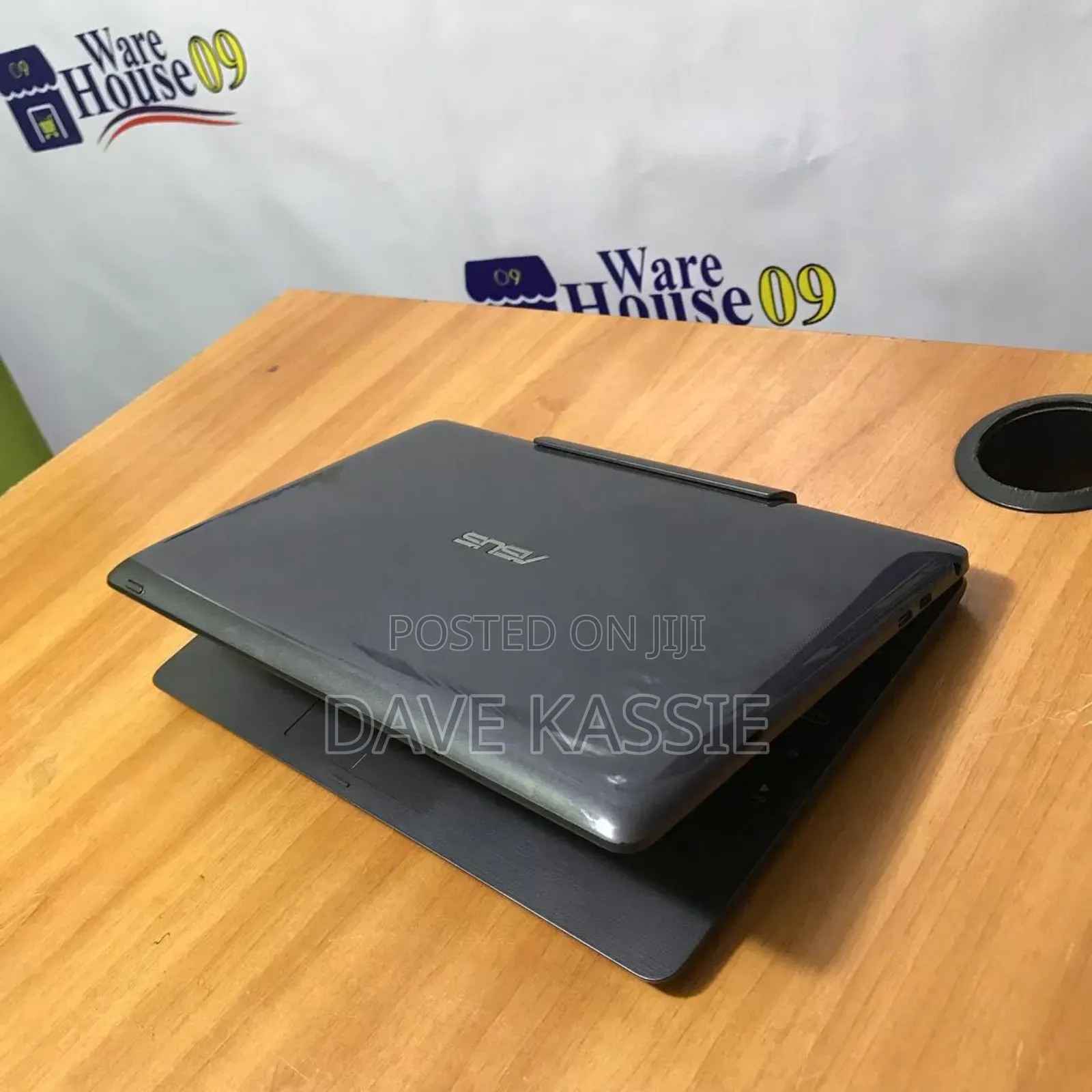 New Laptop Asus Transformer Book T100TAF 2GB Intel Core 2 Quad SSD 60GB