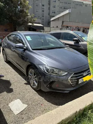 Photo - Hyundai Avante 2016 Gray