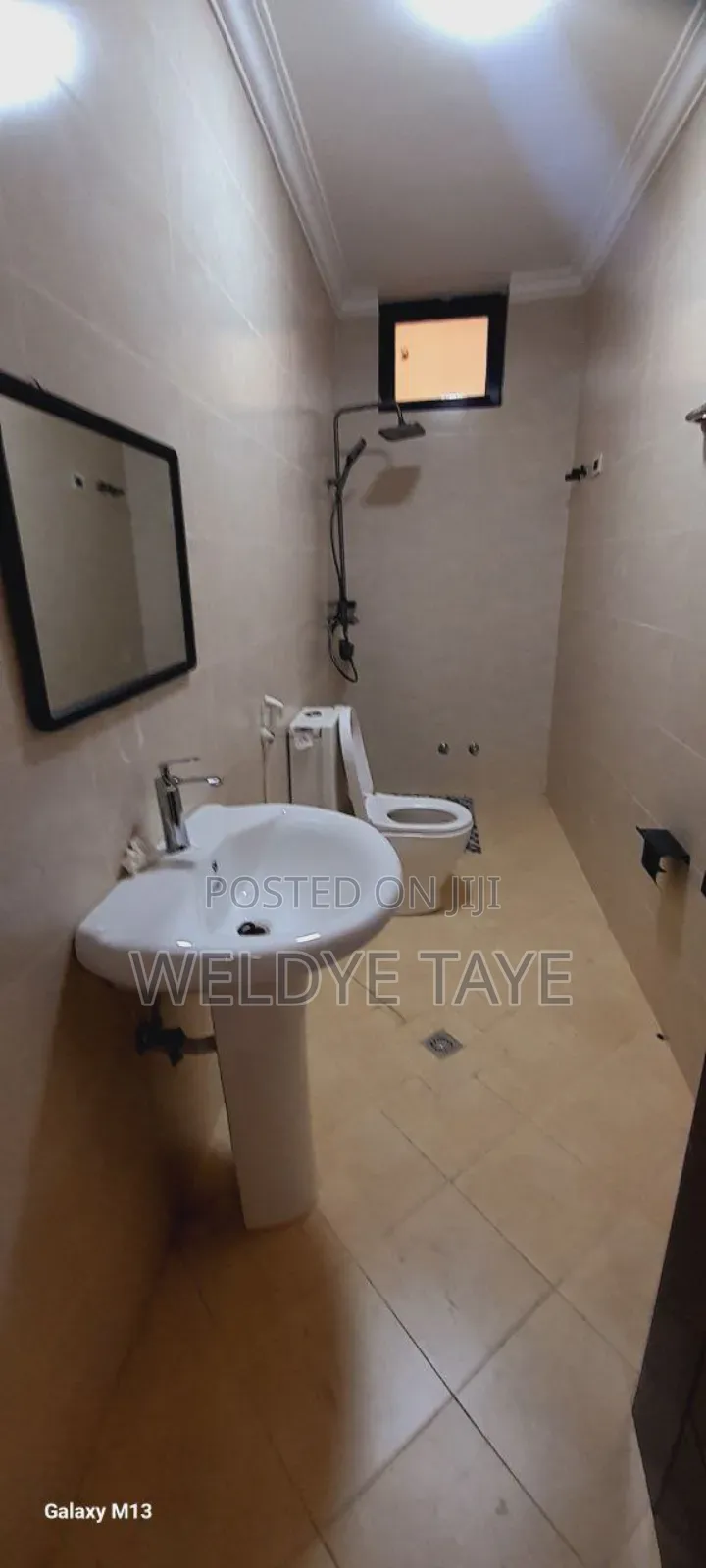 Furnished 6bdrm House in Yeka for sale